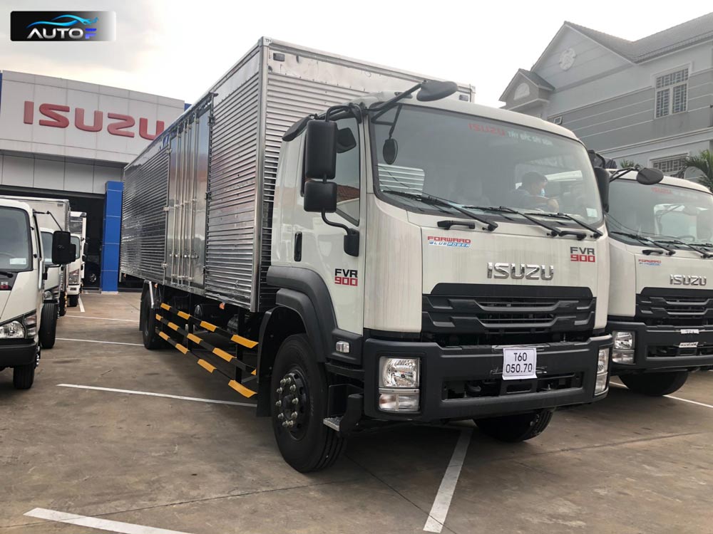 Xe tải Isuzu FVR 900 thùng kín inox 8.5 tấn dài 7.2 mét đến 9.6m